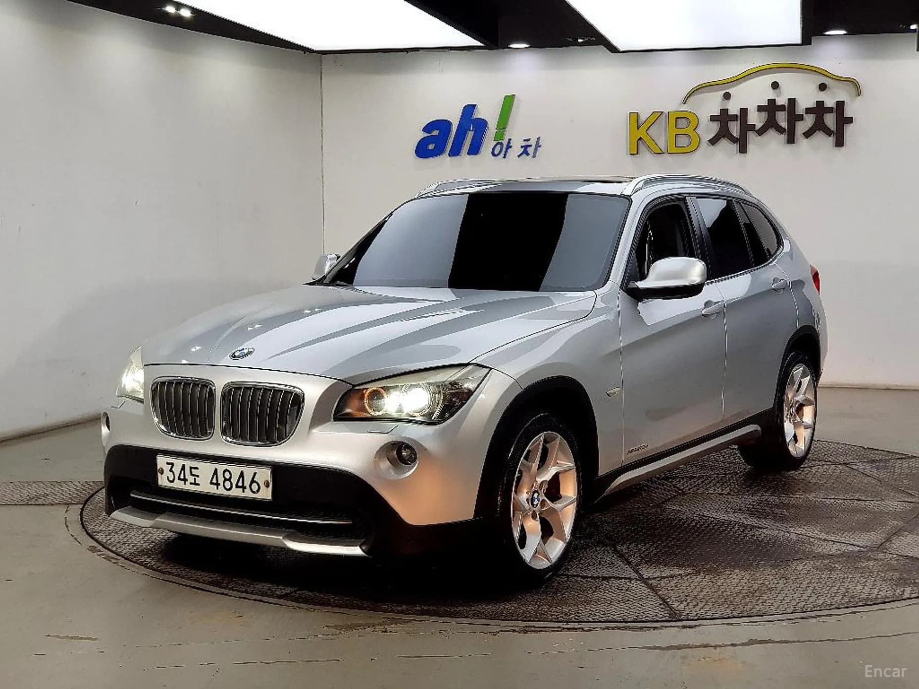 X1 (E84)
