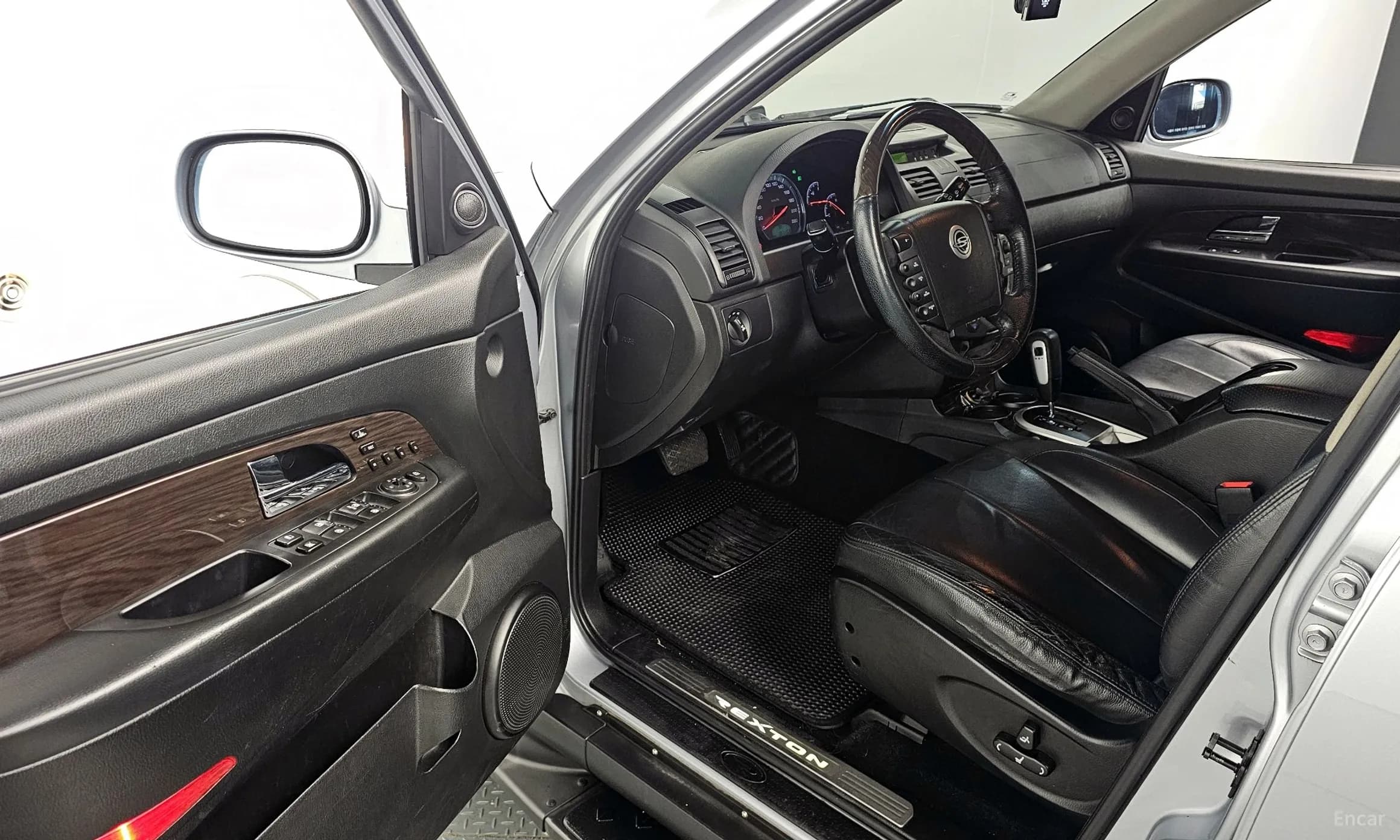 Super Rexton