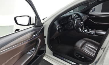 5 Series (G30)