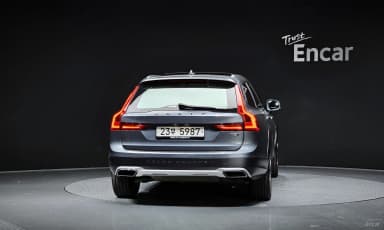 V90 Cross Country