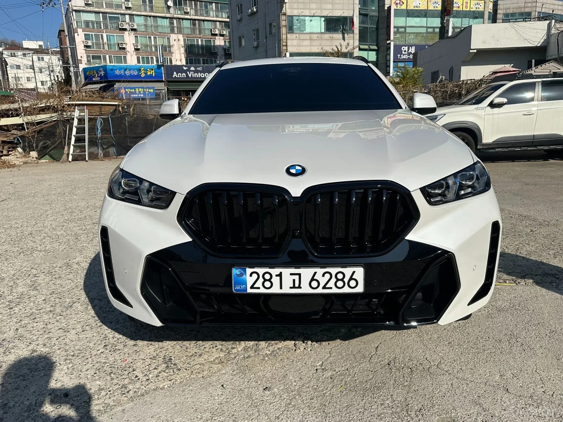 X6 (G06)