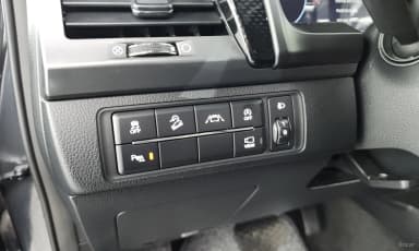 Rexton Sports Khan