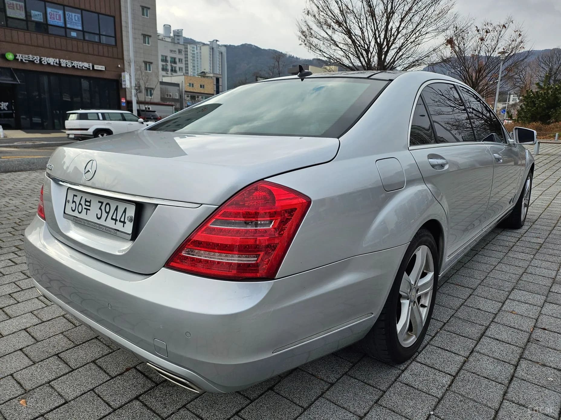S-Class W221