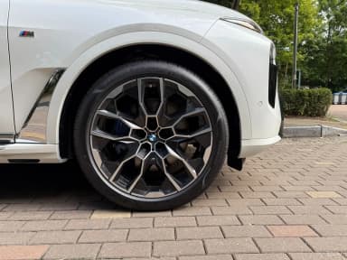 X7 (G07)