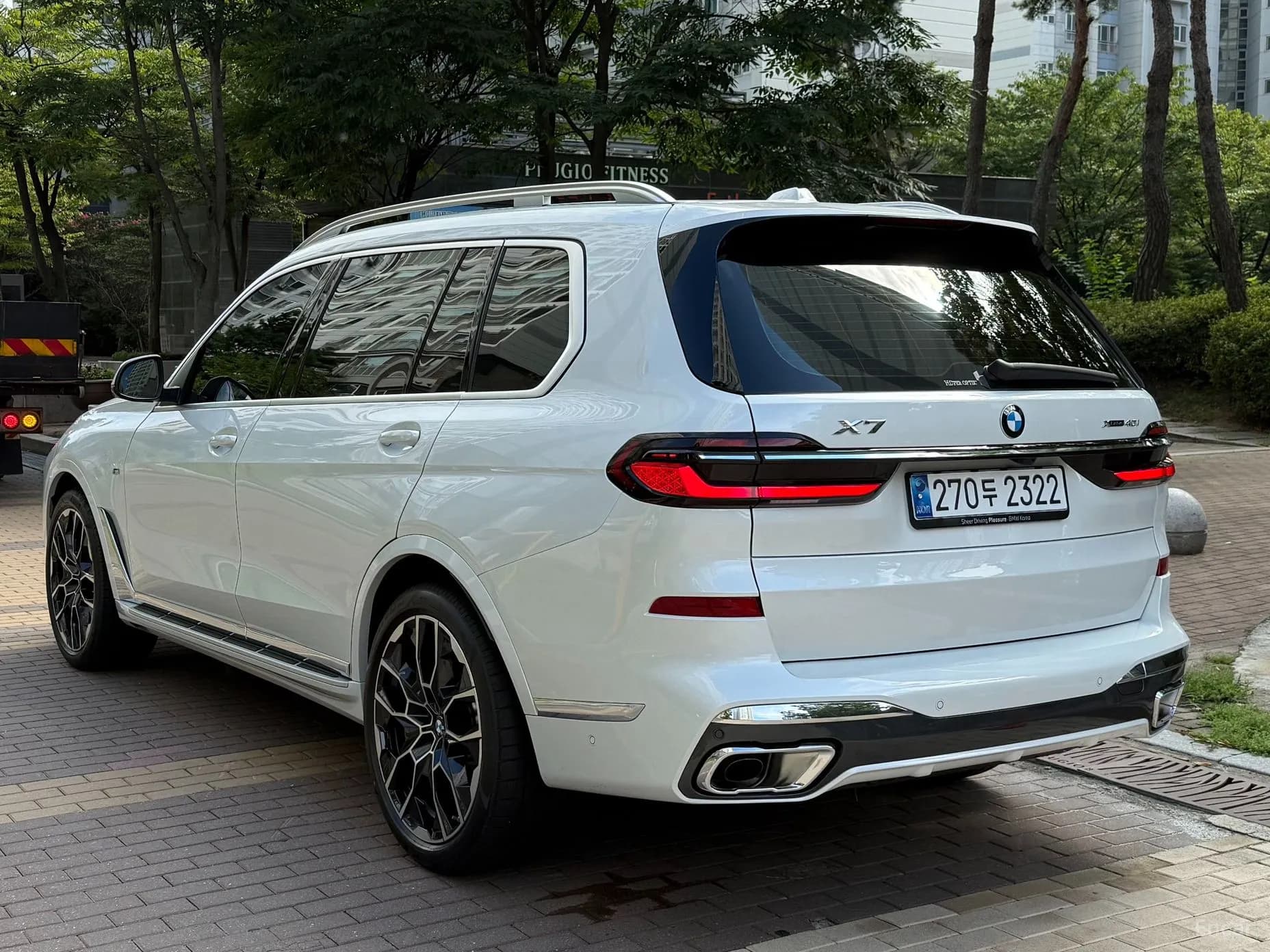 X7 (G07)