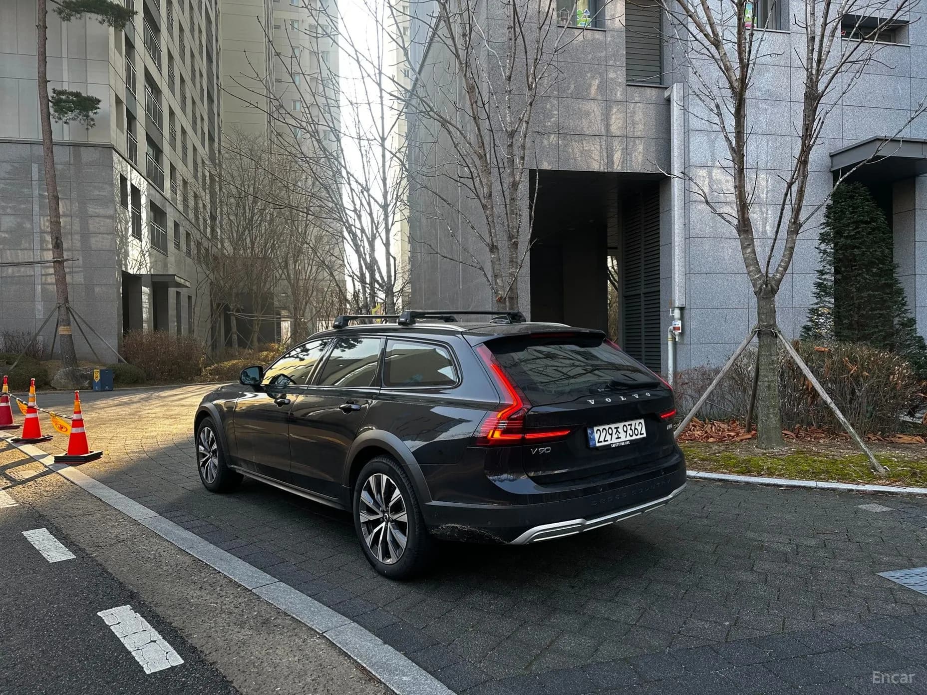V90 Cross Country