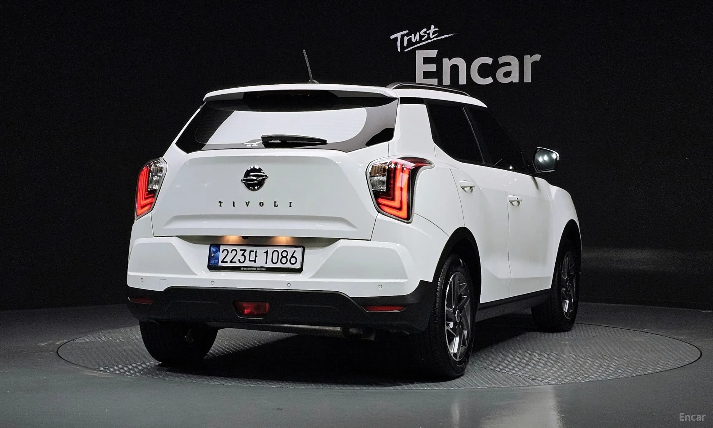 Berry New Tivoli