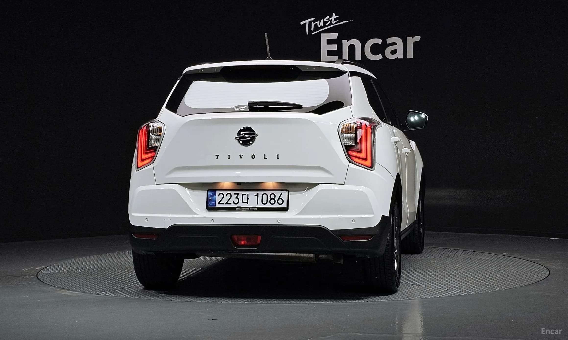 Berry New Tivoli
