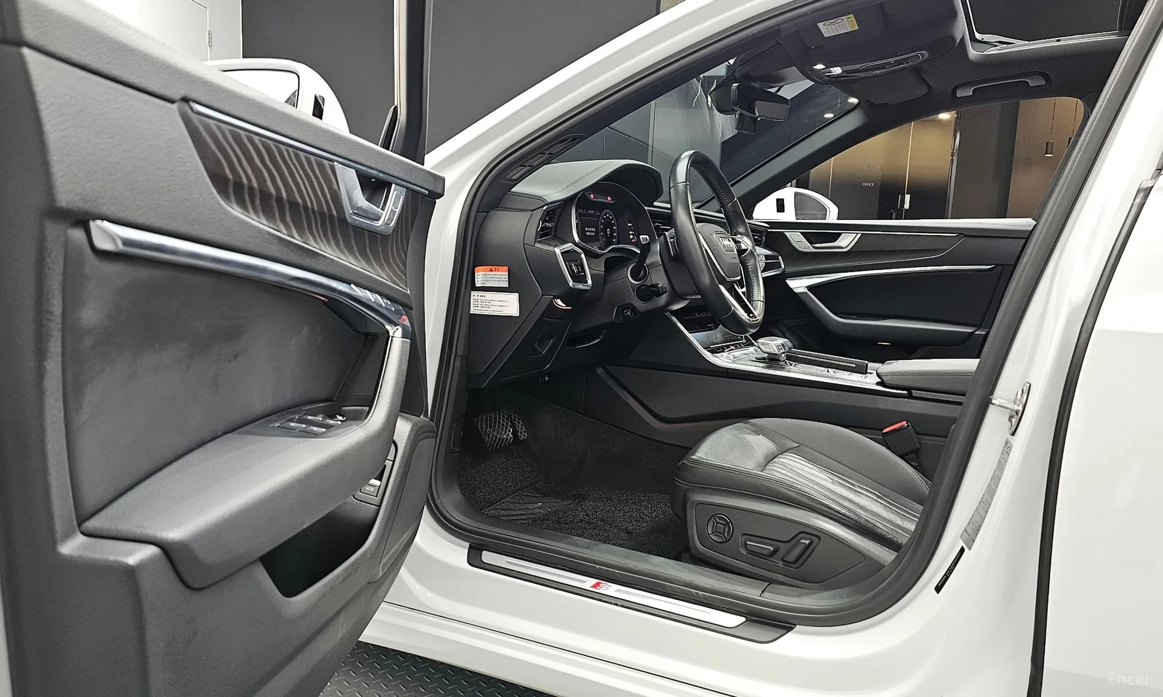 A6 (C8)