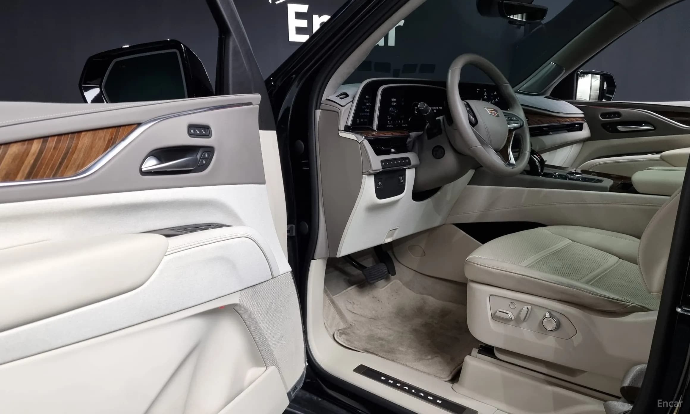 Escalade 5th Generation