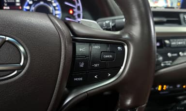 ES300h 7th Generation