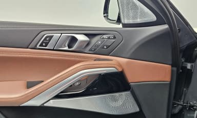 X6 (G06)