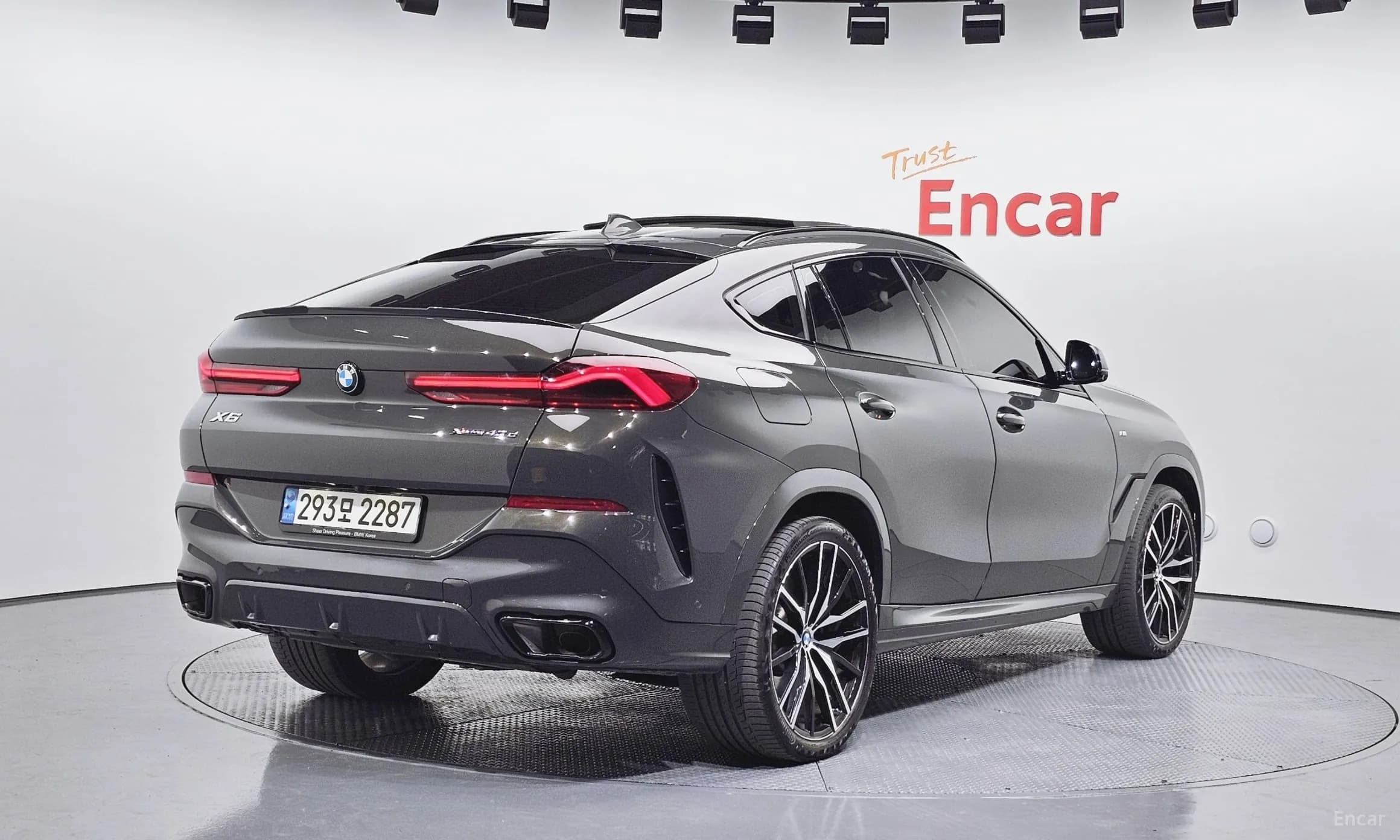 X6 (G06)