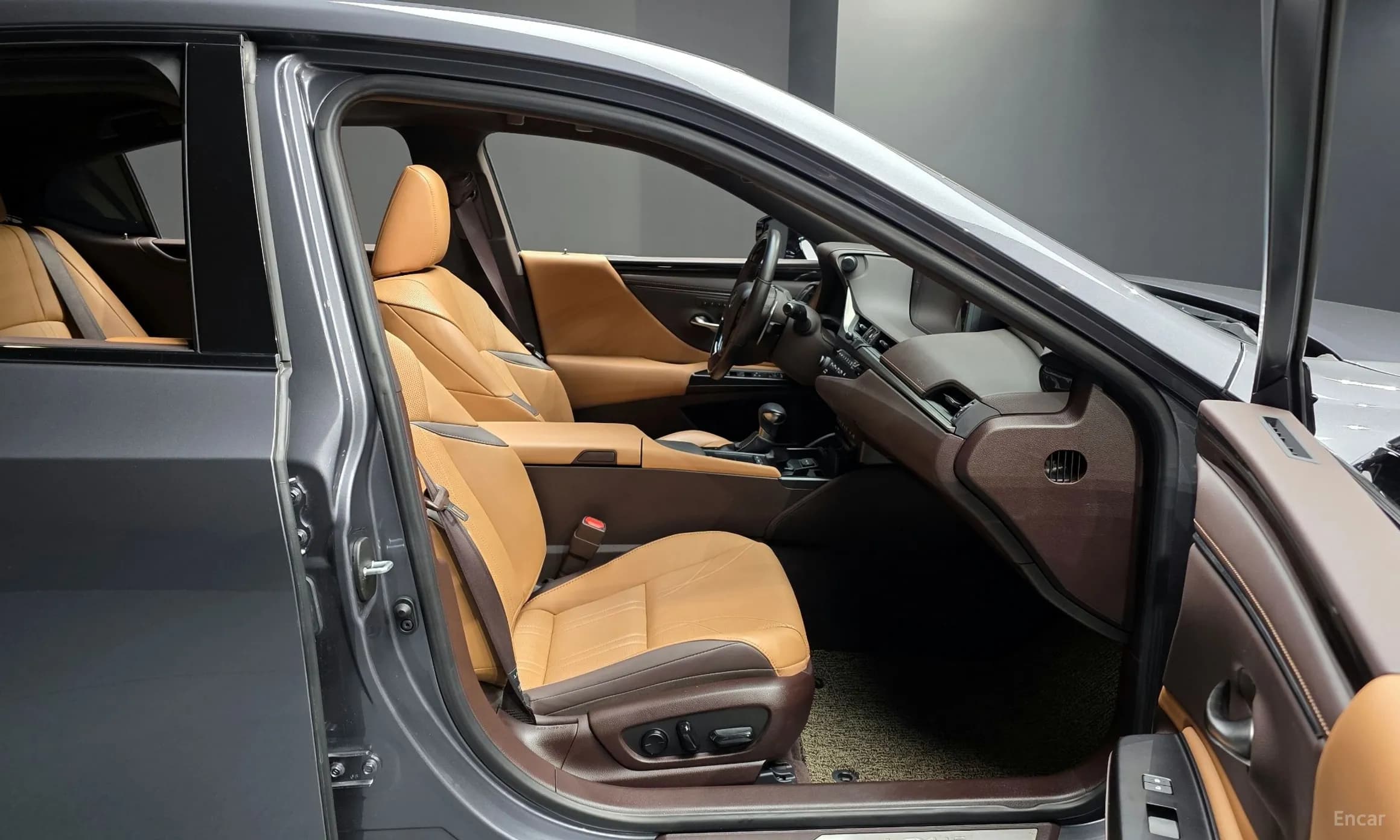 ES300h 7th Generation