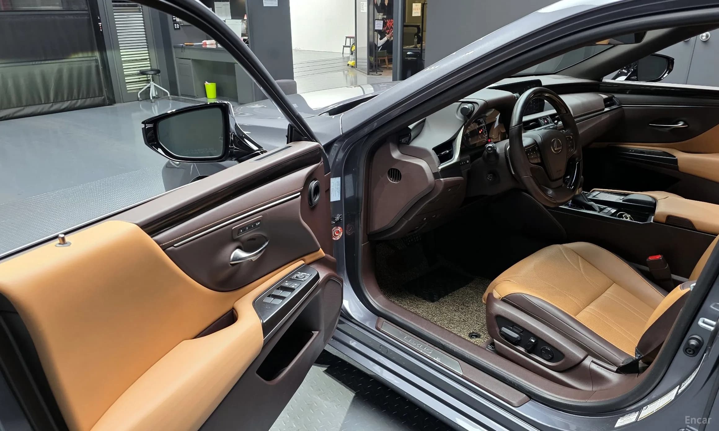 ES300h 7th Generation