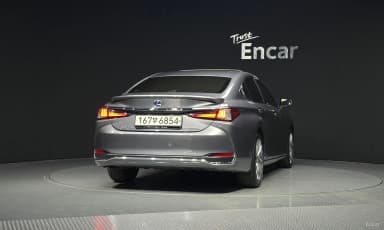 ES300h 7th Generation