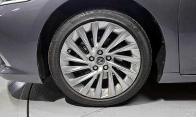 ES300h 7th Generation