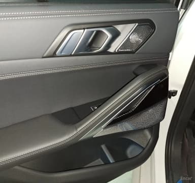 X6 (G06)