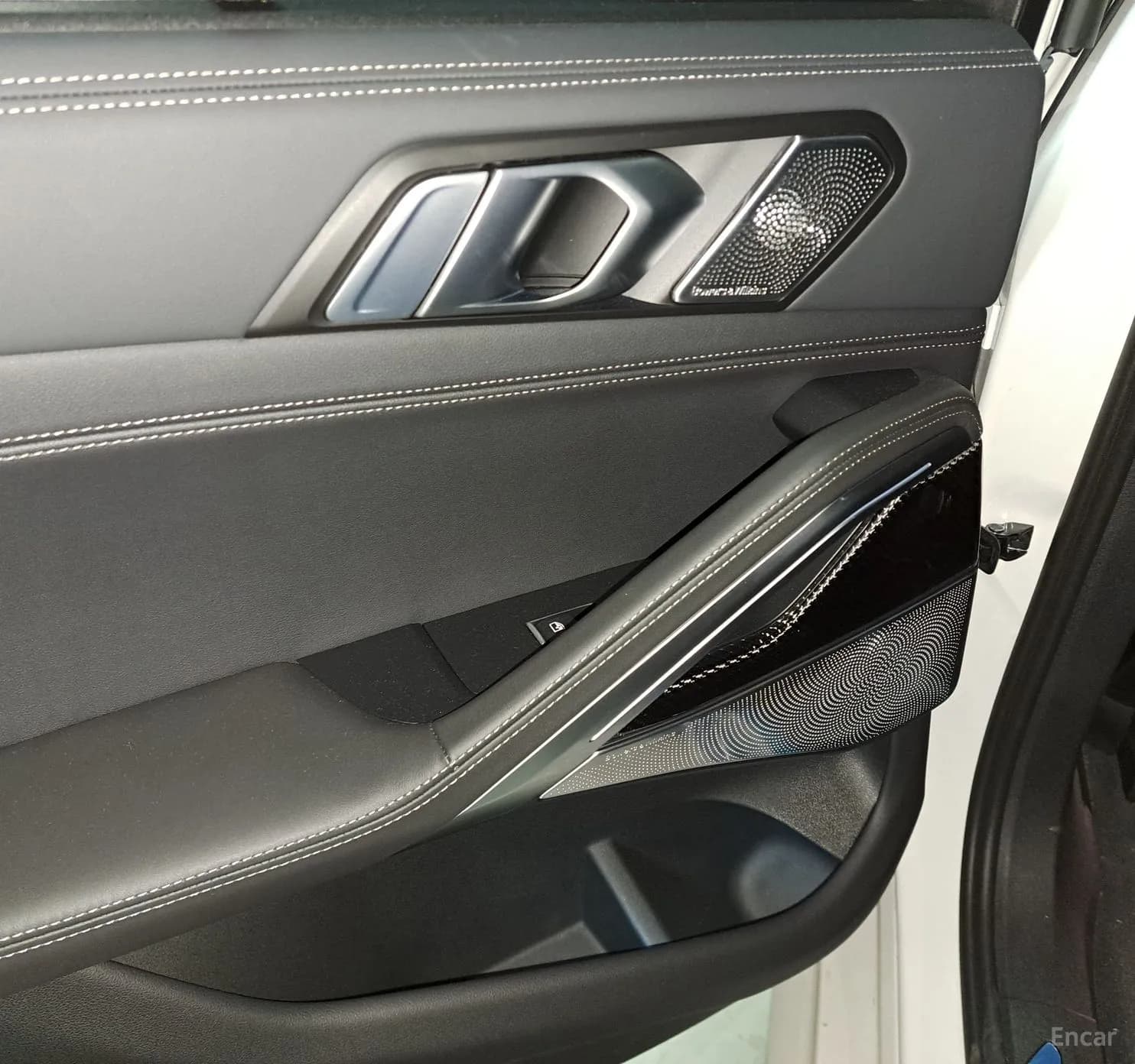 X6 (G06)