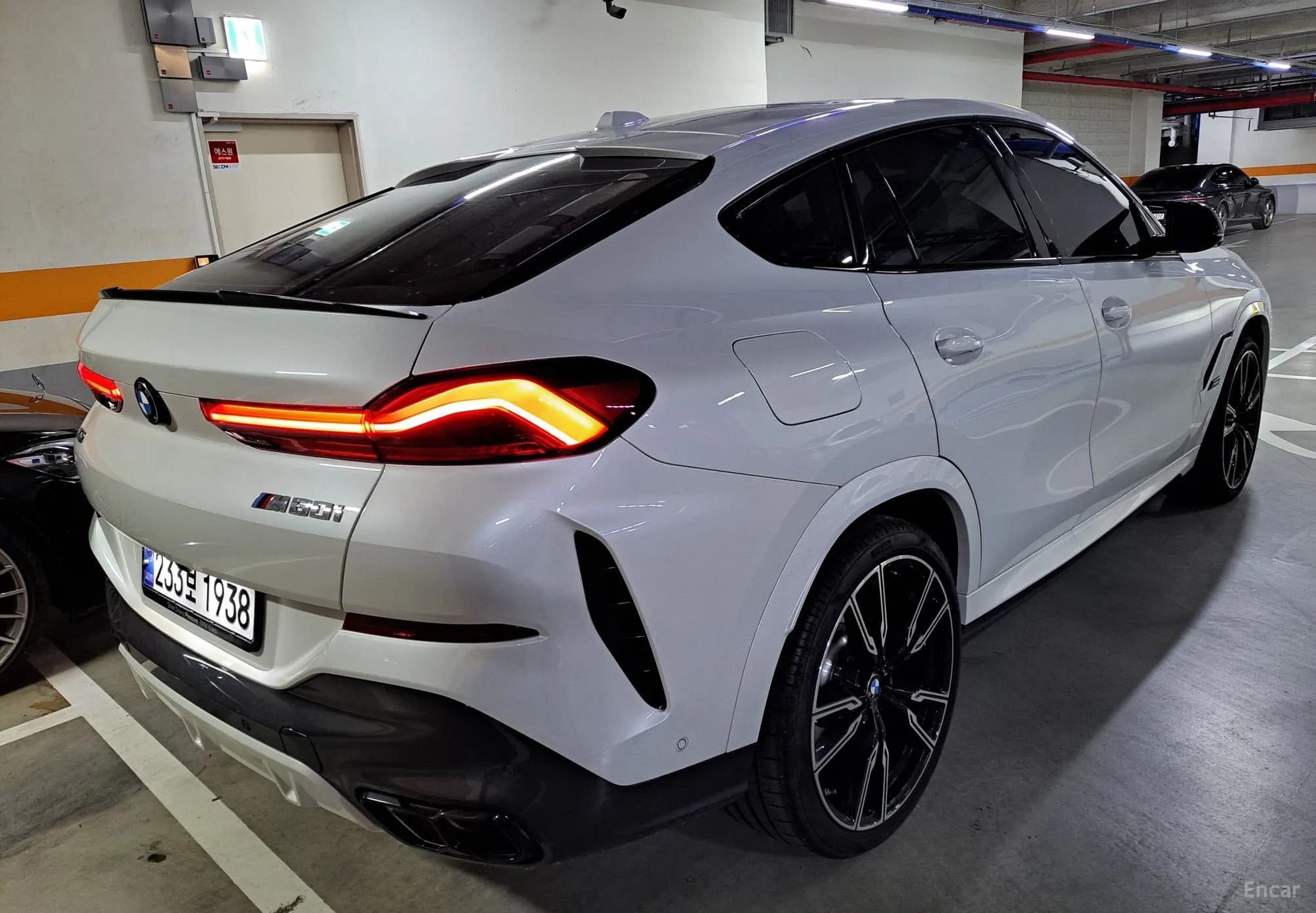 X6 (G06)
