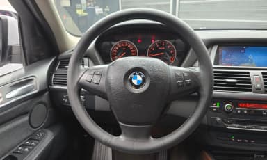 X5 (E70)