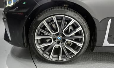 7 Series (G11)