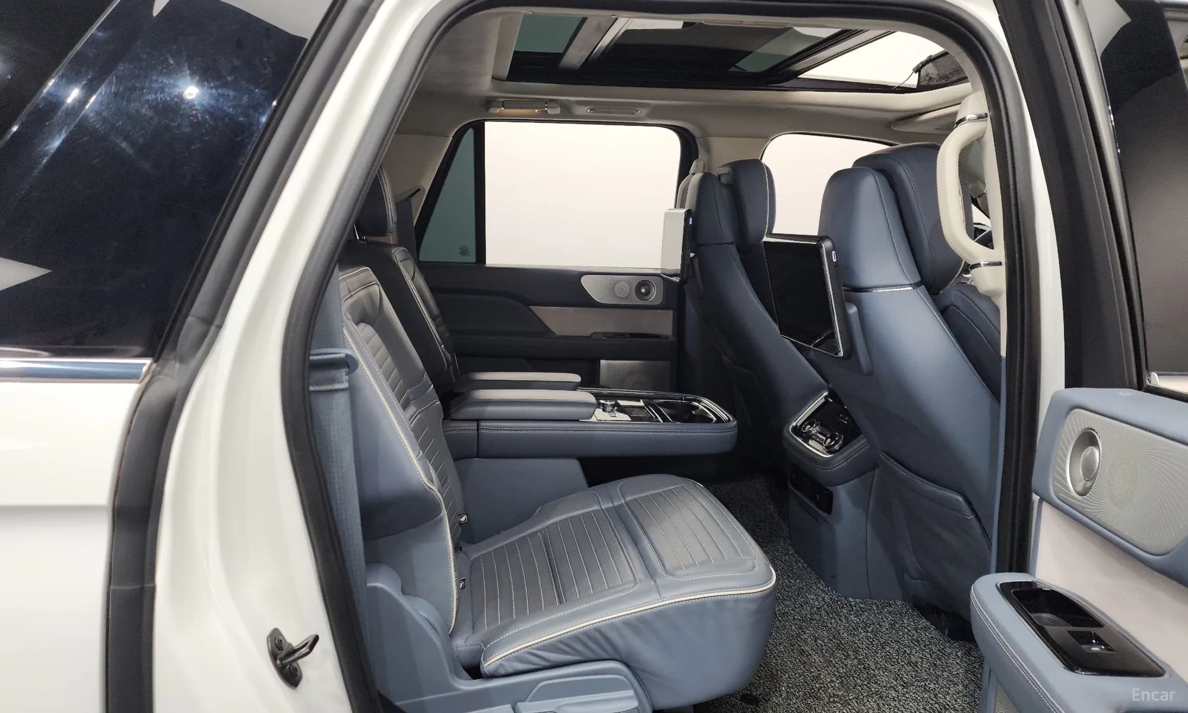 Navigator 4th generation