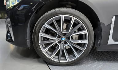 7 Series (G11)
