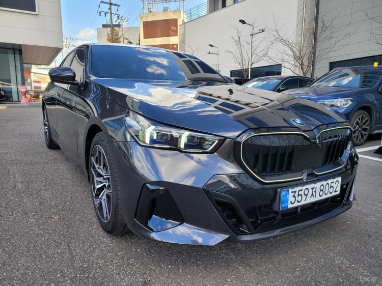 5 Series (G60)