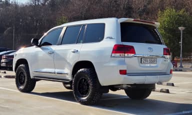 Land Cruiser