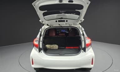 Prius C