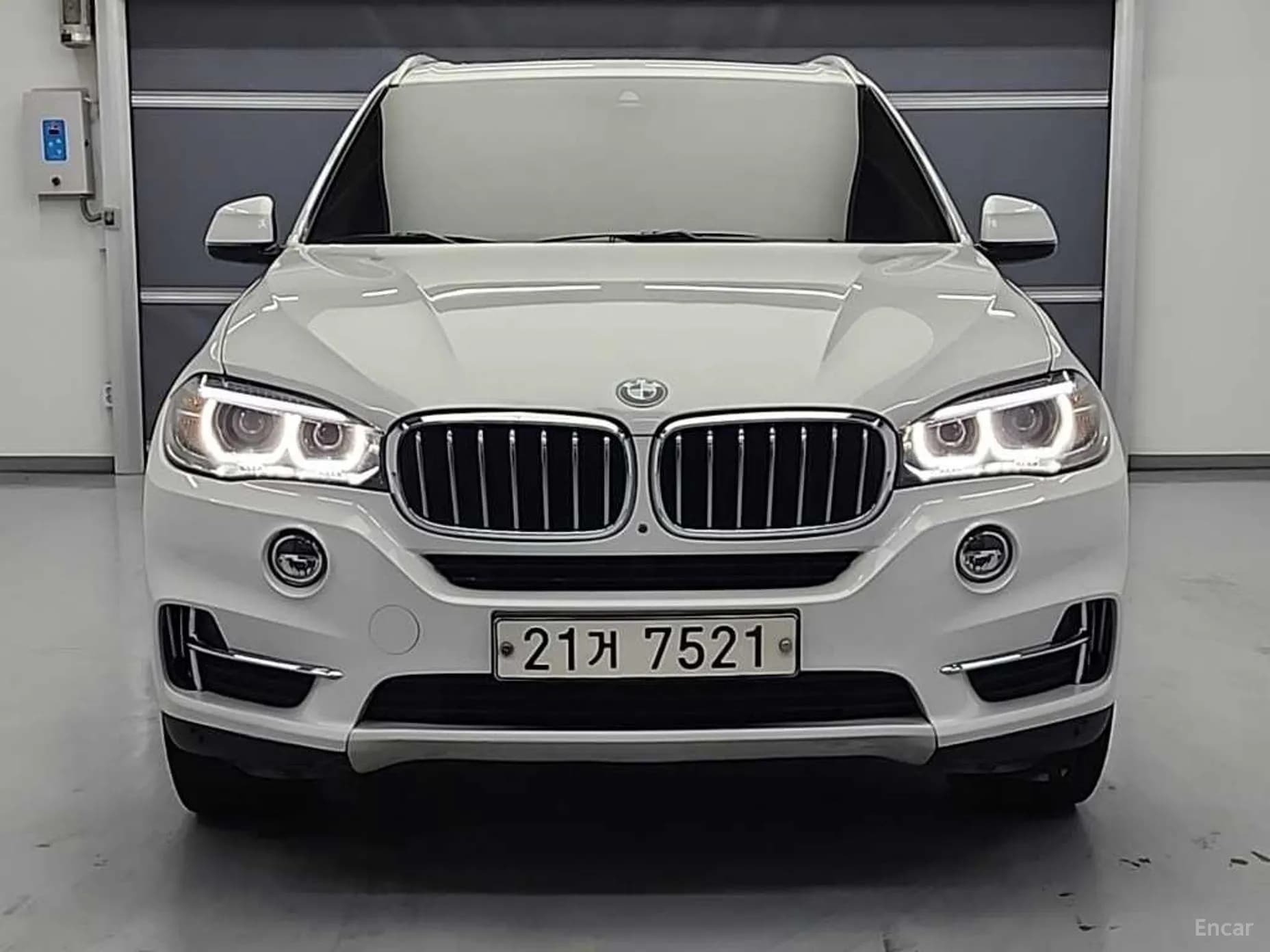 X5 (F15)