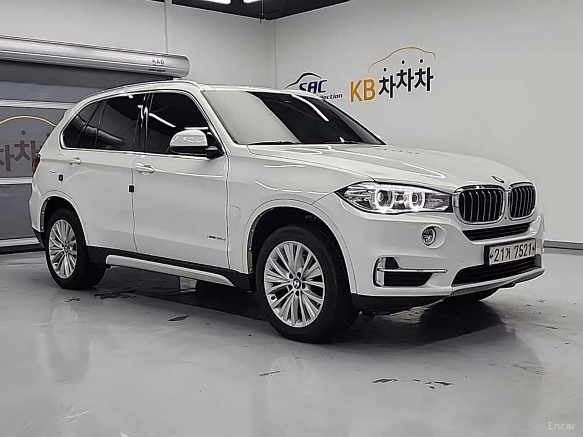 X5 (F15)