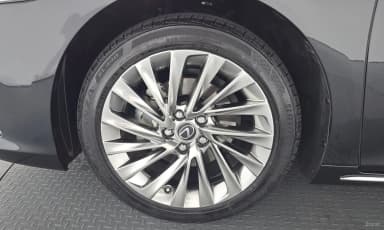 ES300h 7th Generation