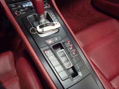 910
