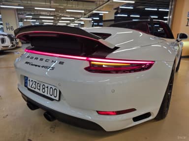910