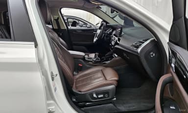 X4 (G02)