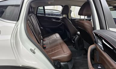 X4 (G02)