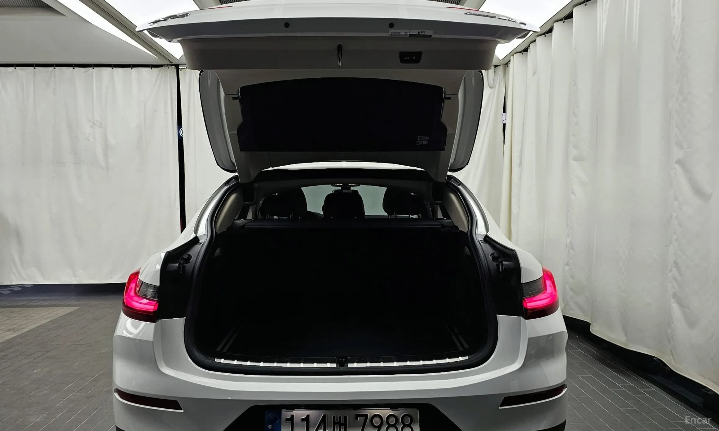 X4 (G02)