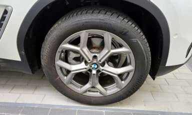 X4 (G02)