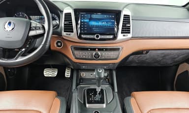 Rexton Sports Khan