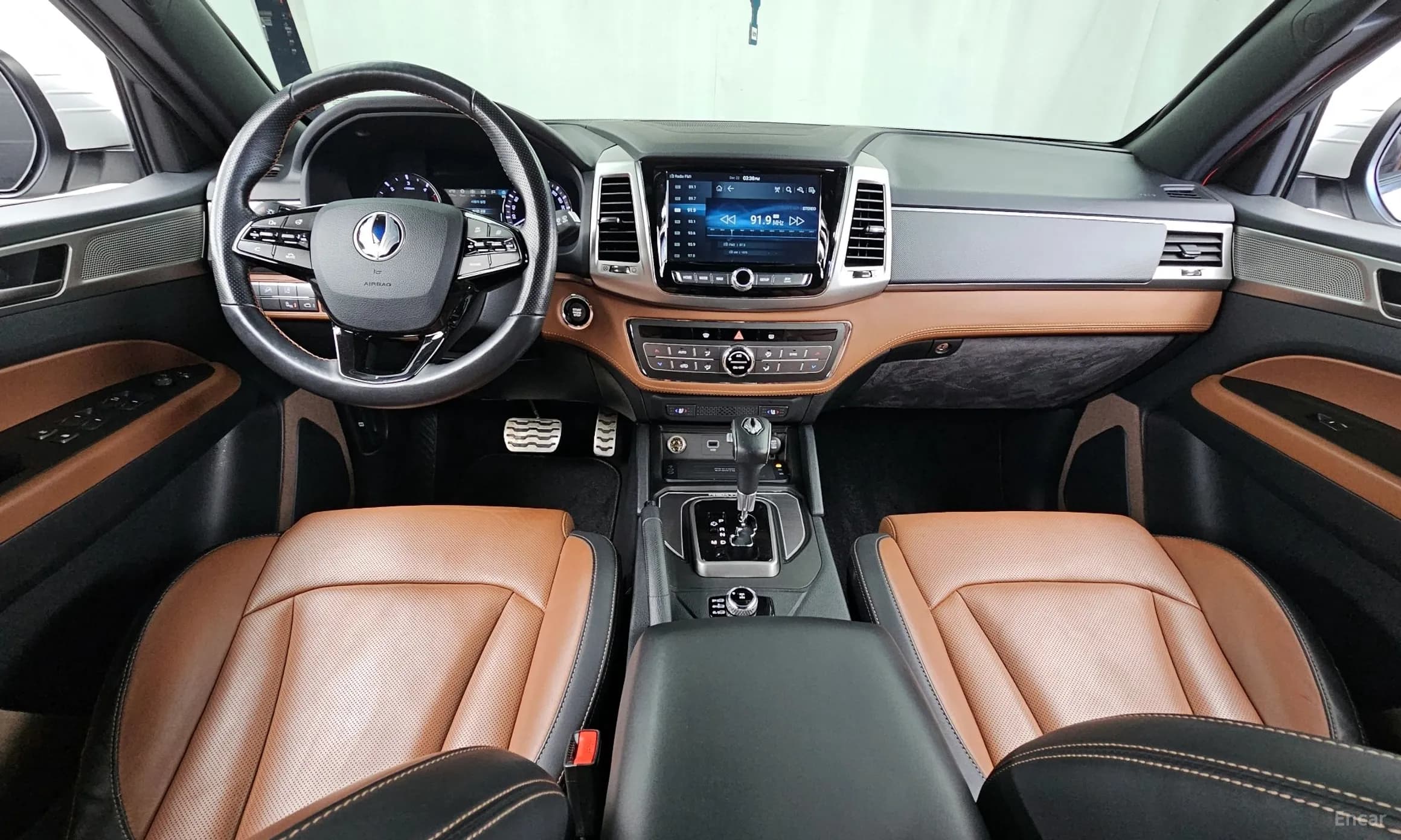 Rexton Sports Khan
