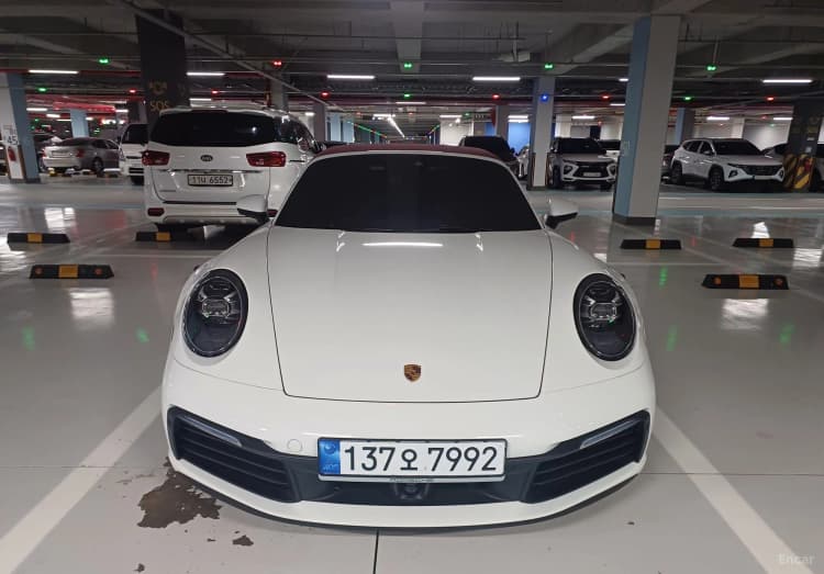 911 (992)