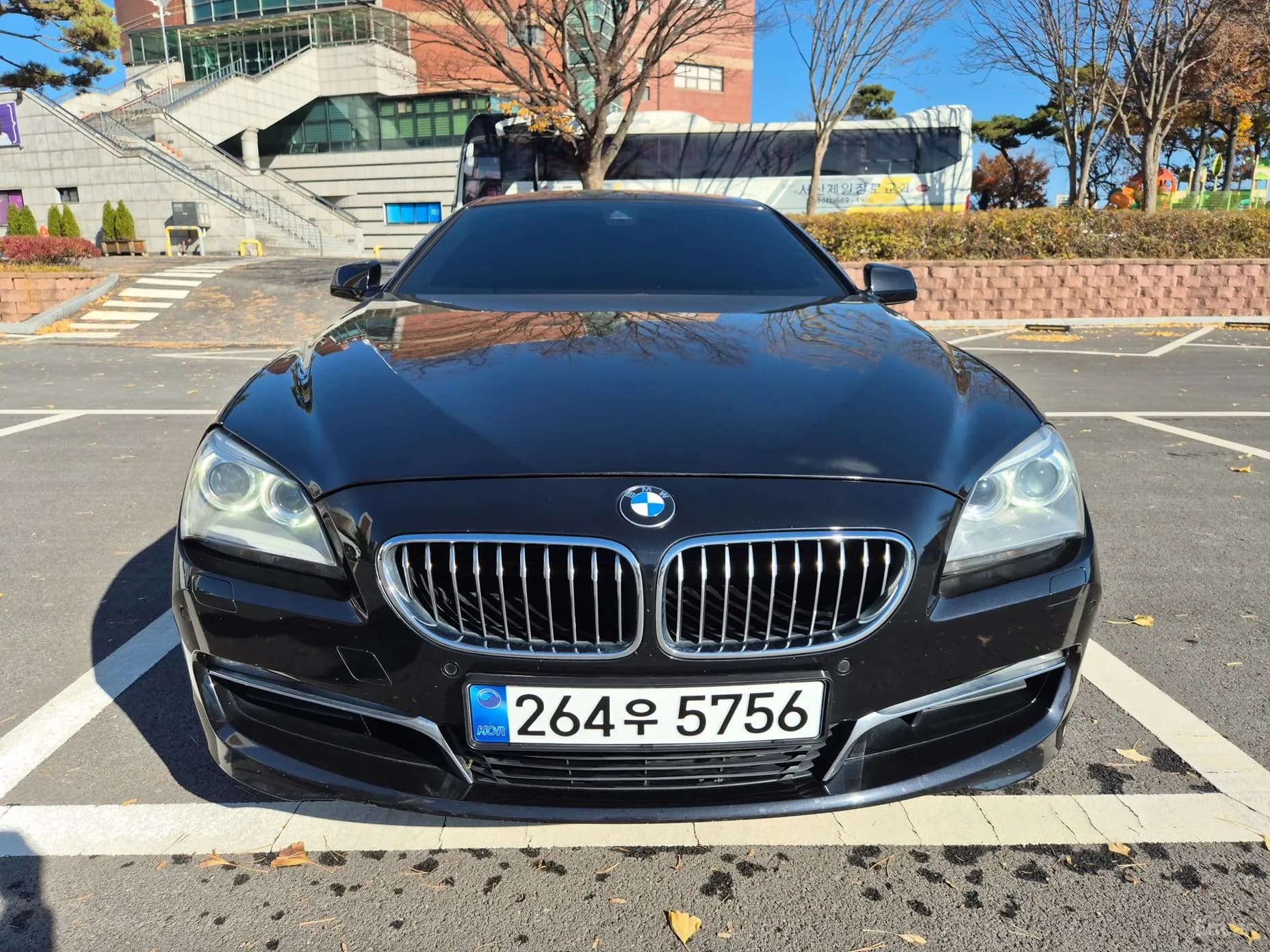 6 Series (F12)
