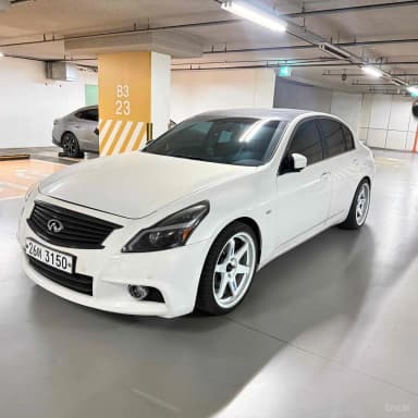 G37