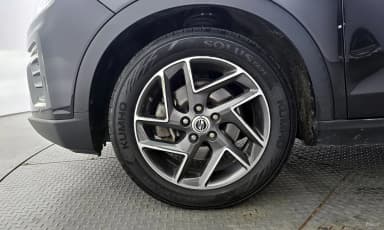 Berry New Tivoli