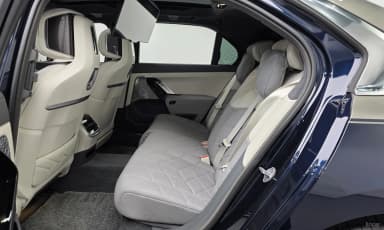 7 Series (G70)