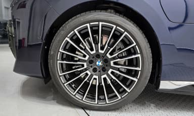 7 Series (G70)