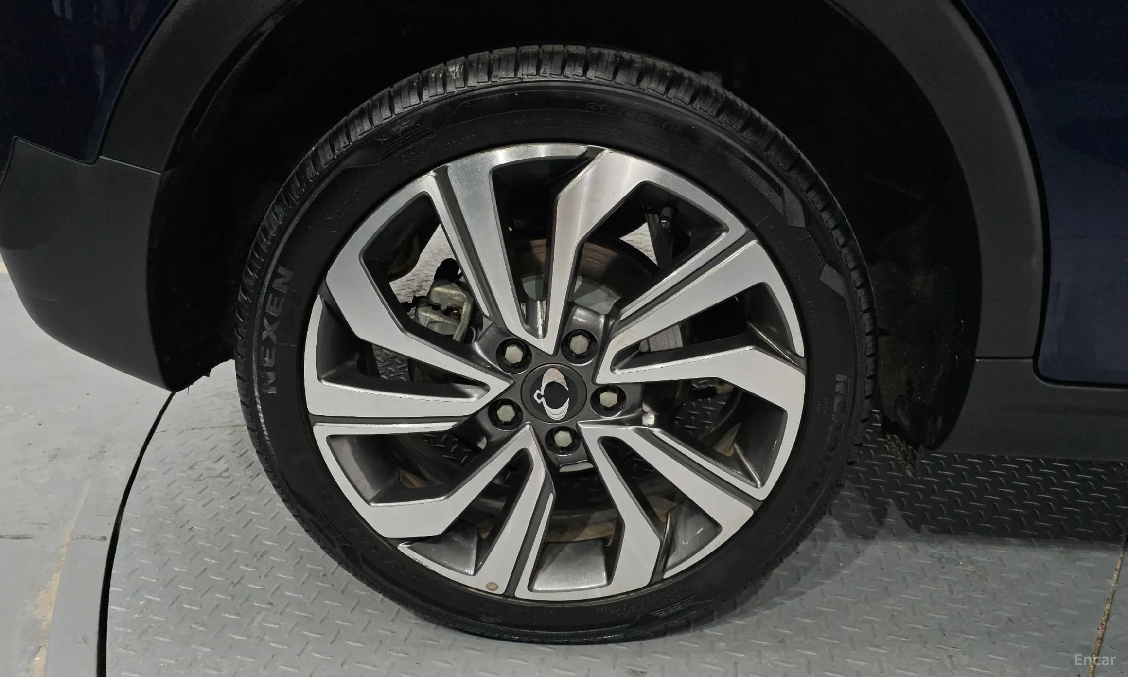 Berry New Tivoli