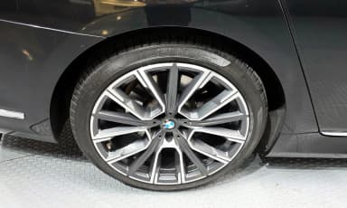 7 Series (G11)